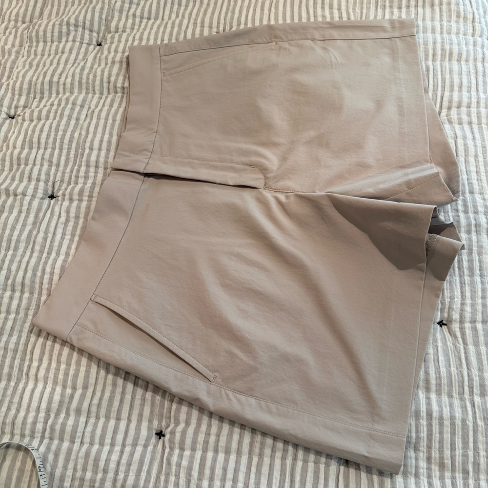 Classic khaki Women's Shorts - Picture 2 of 5